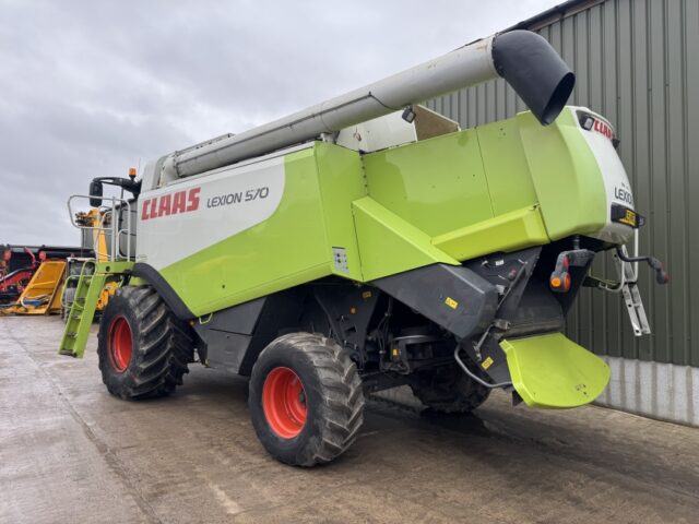 Claas Lexion 570 c/w V750 Header