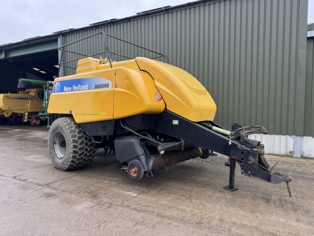 New Holland BB9090 Square Baler