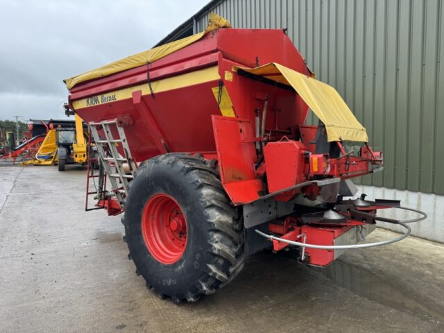 KRM Bredal Trailed Fert Spreader