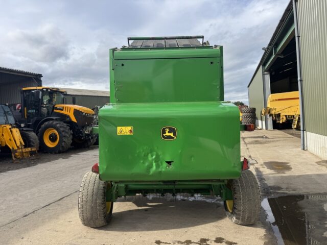 John Deere 592 Hi Flow Round Baler