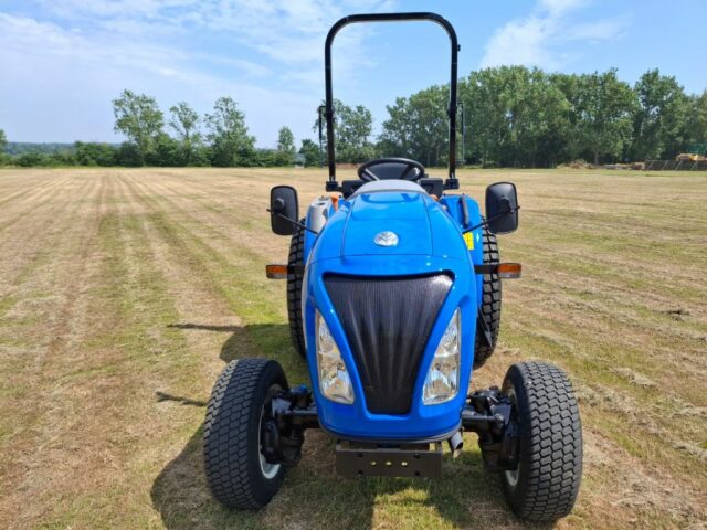 New Holland BOOMER 35